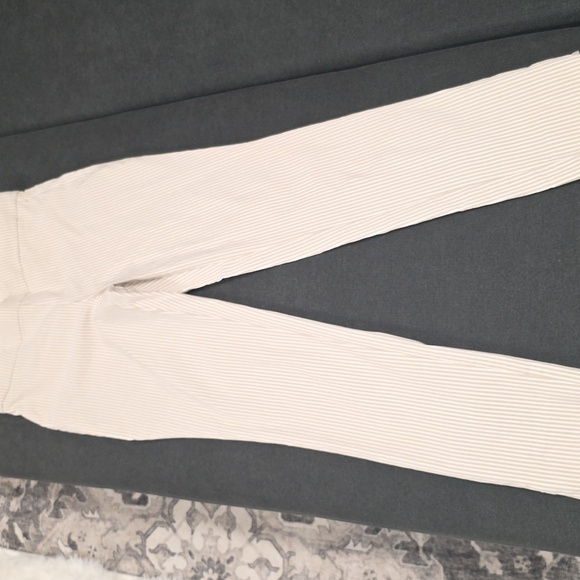Anne Klein Beige & White Striped Straight Leg Pants. Size S - Picture 2 of 8